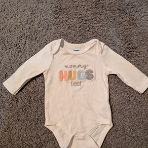 Bon Bebe Mommy HUGS Best Long-sleeve Onesie
